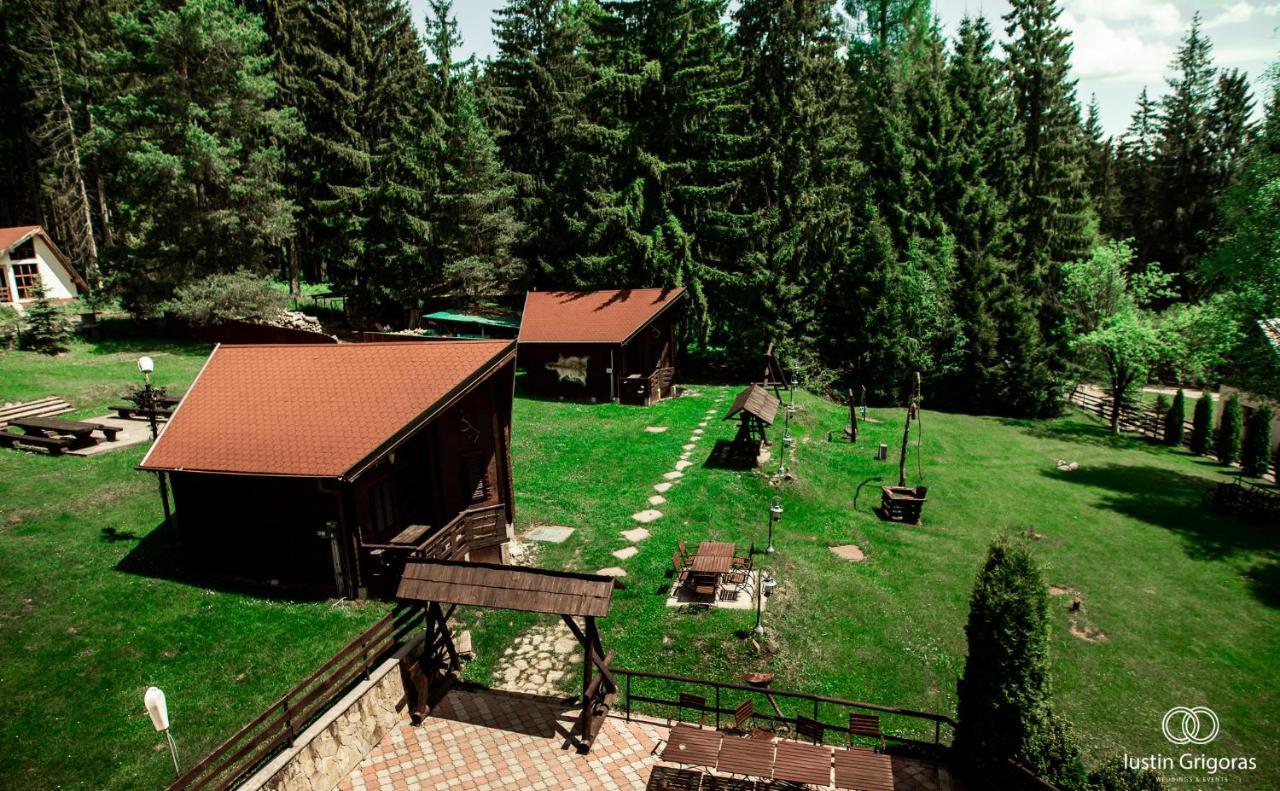 Pensiunea Vanatorul Vatra Dornei Exterior foto